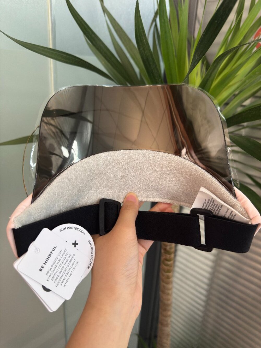 🧁Alo Yoga Airlift Solar Visor Pink Tennis Golf Cap NWT✨ - Picture 4 of 5